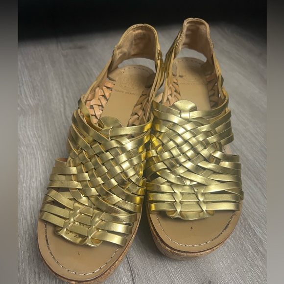 Like New Beautiful Tory Burch Gold Metallic Woven Leather Espadrilles Size 7.5 - Picture 4 of 9
